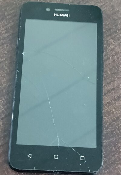 Huawei telefonas sudužęs remontui
